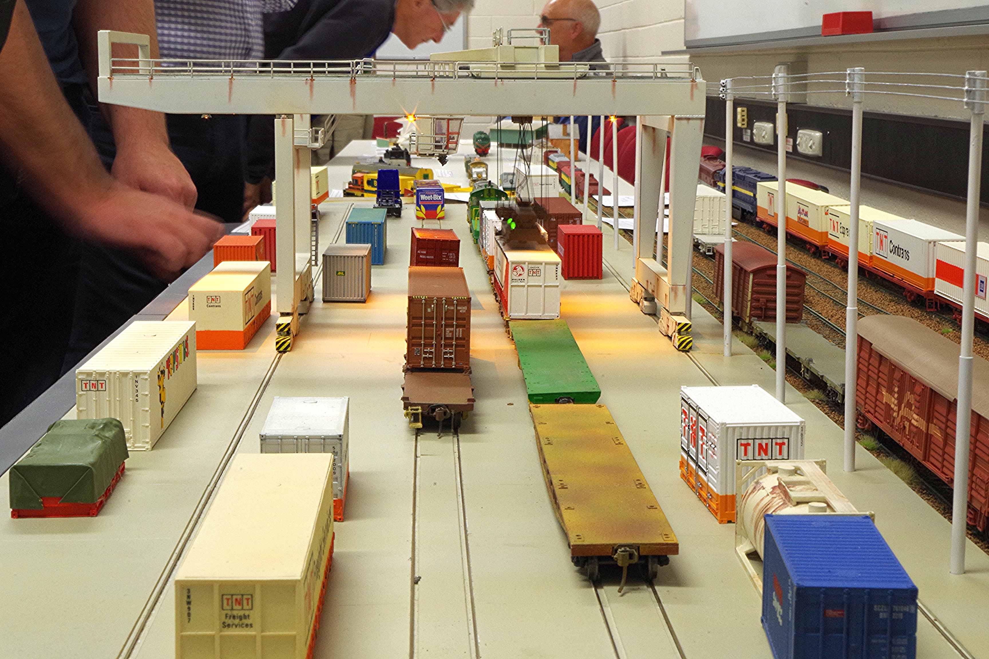 HO scale model of the TNT Terminal yard and container gantry